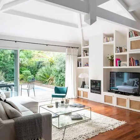 Villa Tropique Basque, Un Air De Bali Sur La Cote Basque Anglet